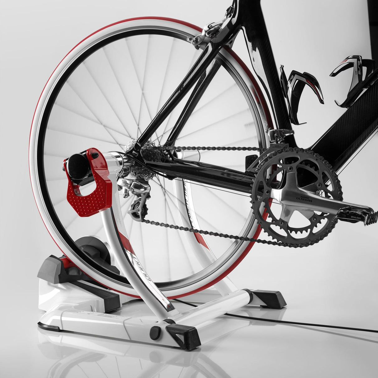 Elite Qubo Power Mag Smart B+ Cycletrainer