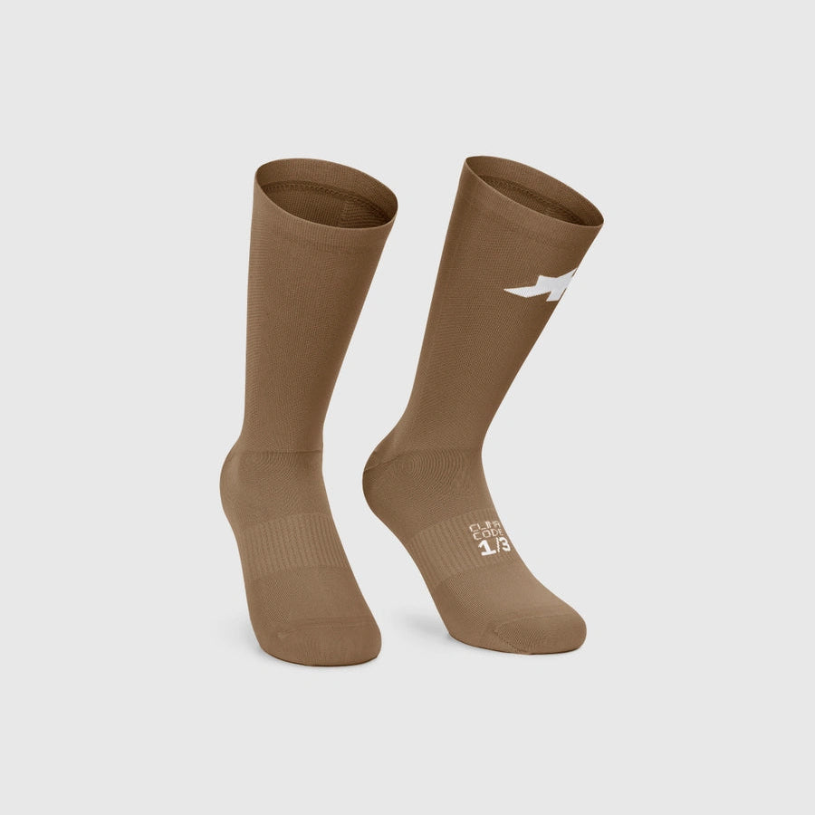 Assos S11 Racing Socks terra sand mystic yellow lightweight race-ready