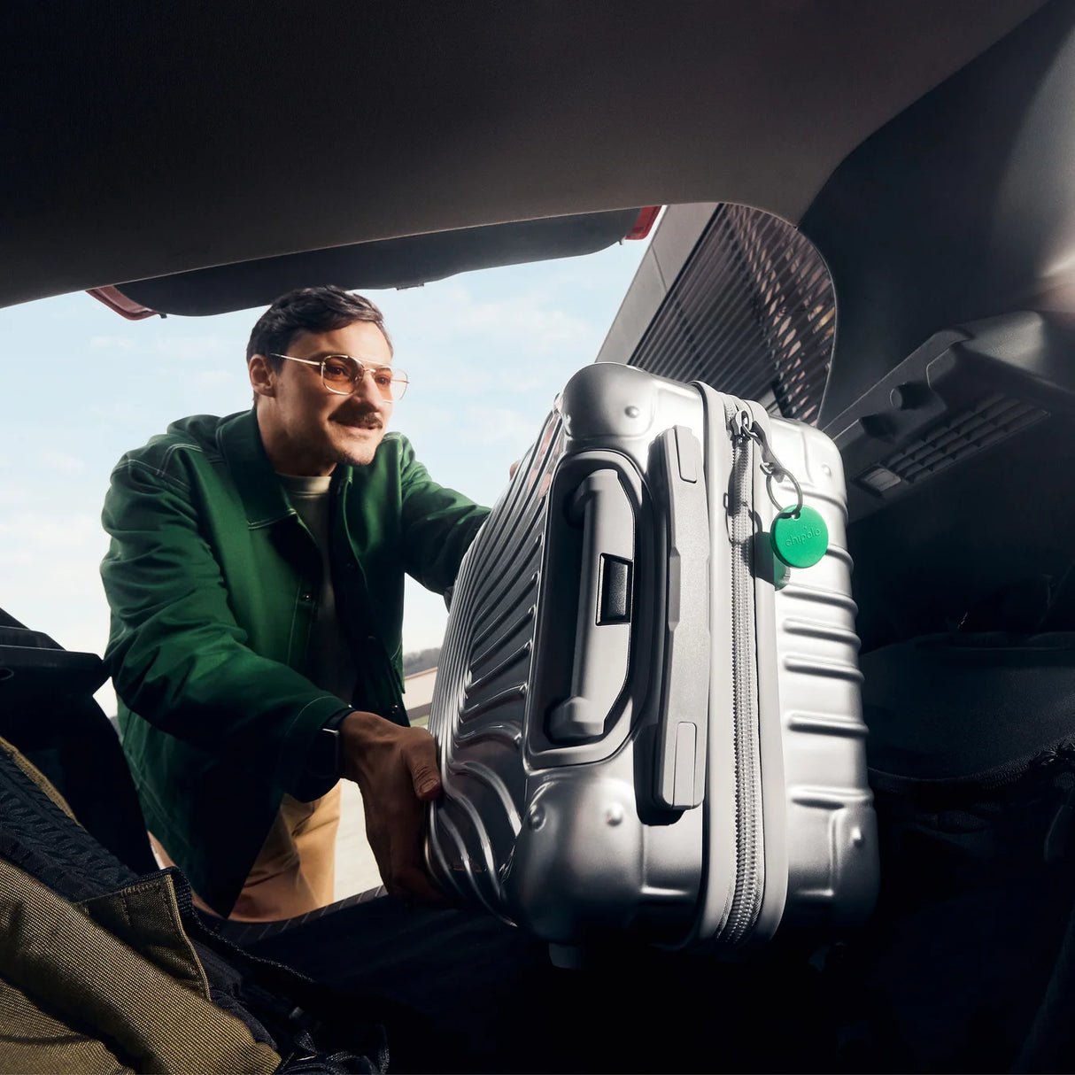 Chipolo POP GPS Tracking Tag For Apple Find My or Google's Find My Device