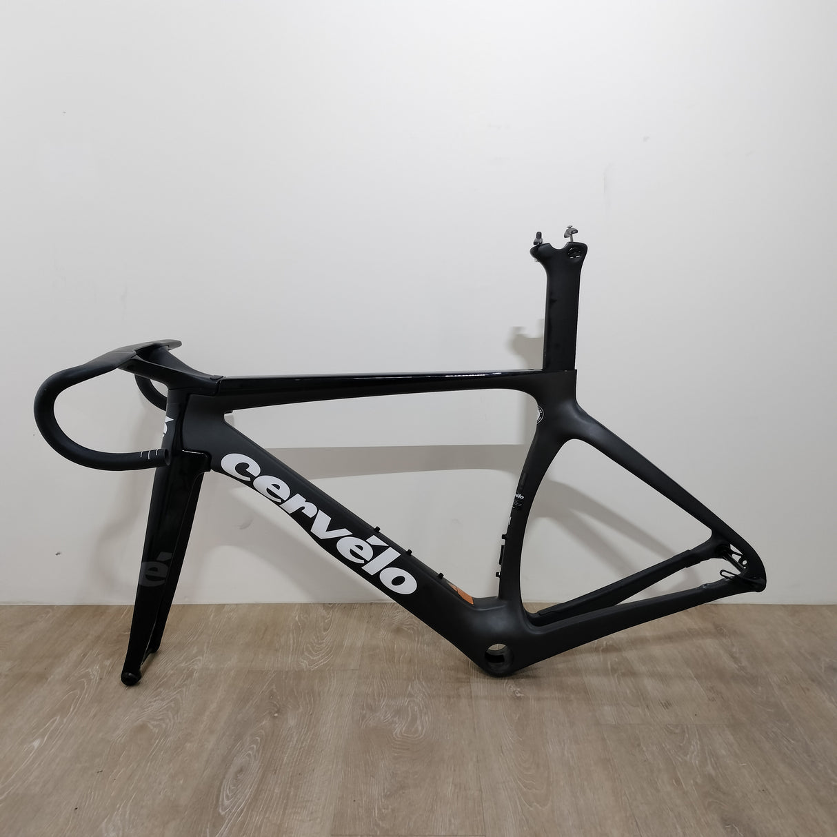 Preloved Cervelo S5 Road Bike Frameset