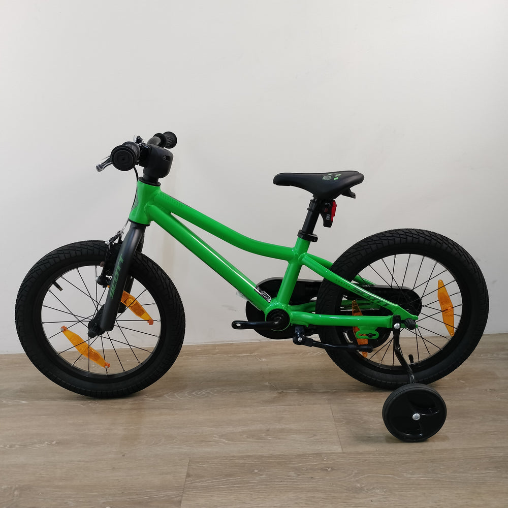 Preloved Scott Roxter 16 Kids Bike