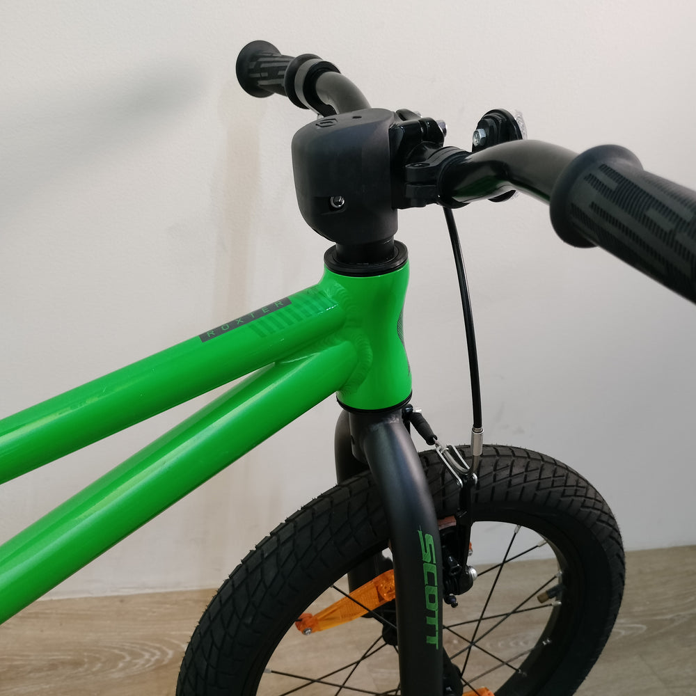 Preloved Scott Roxter 16 Kids Bike