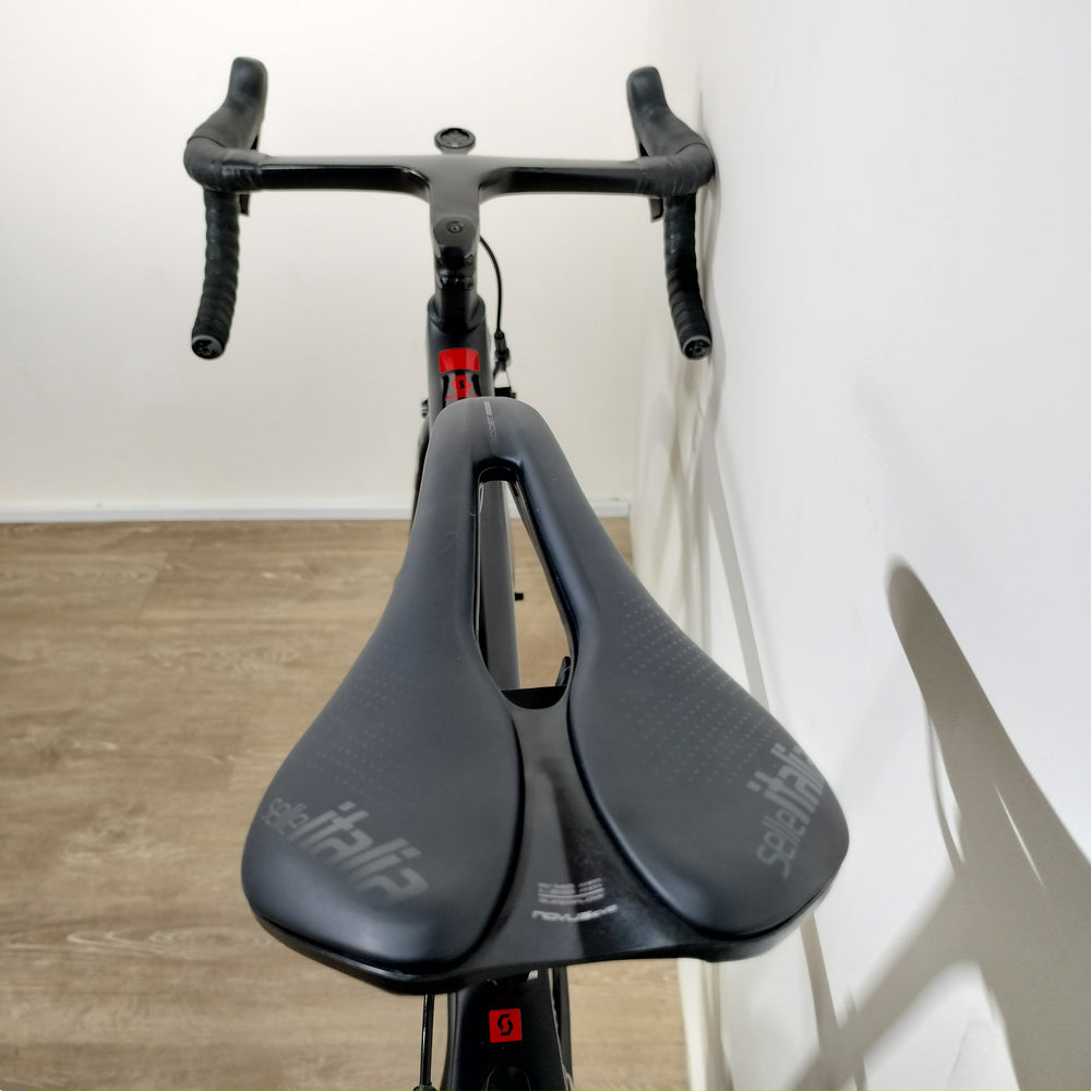 Preloved Scott Addict RC Etap AXS Road Bike