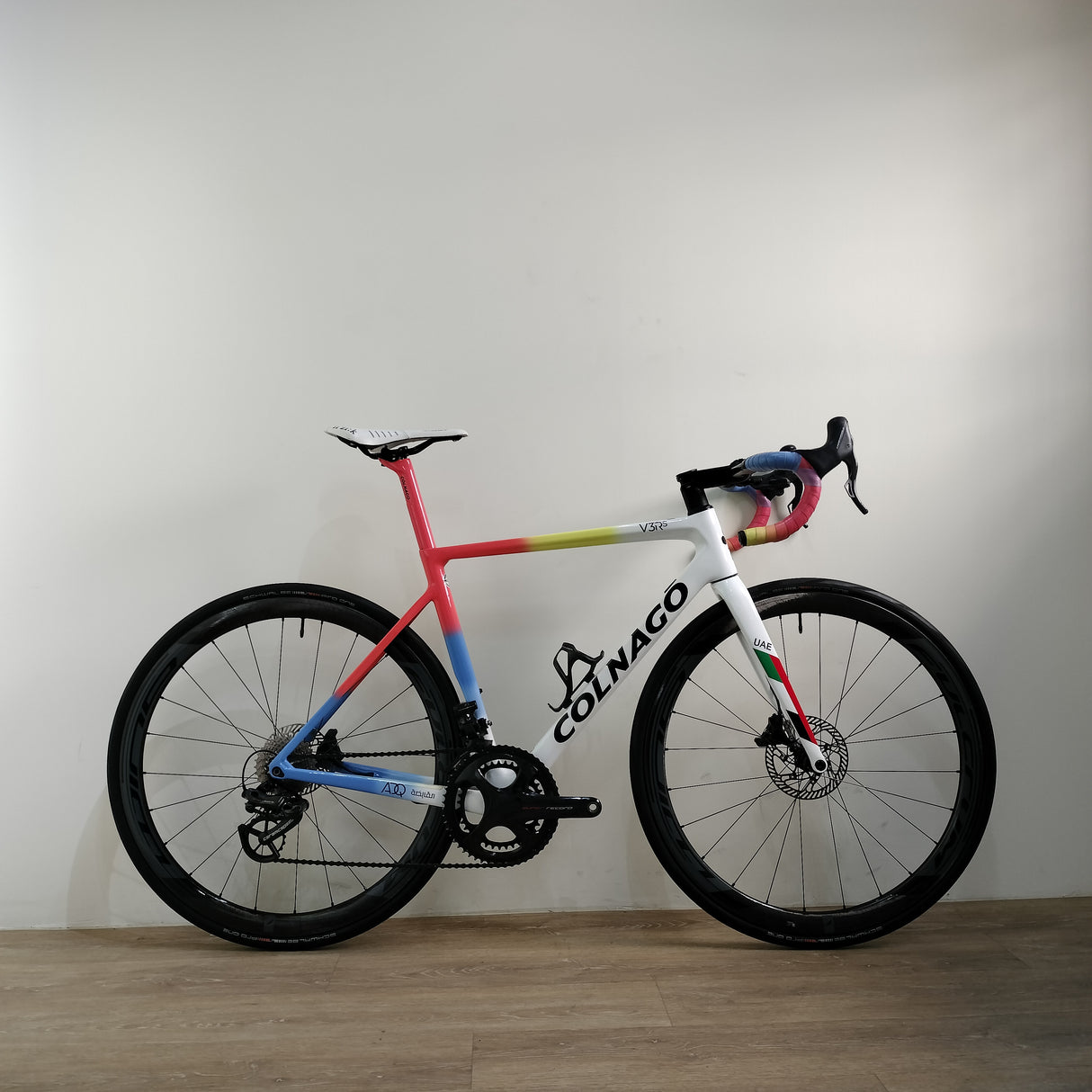 Preloved 2022 Colnago V3Rs Super Record Road Bike