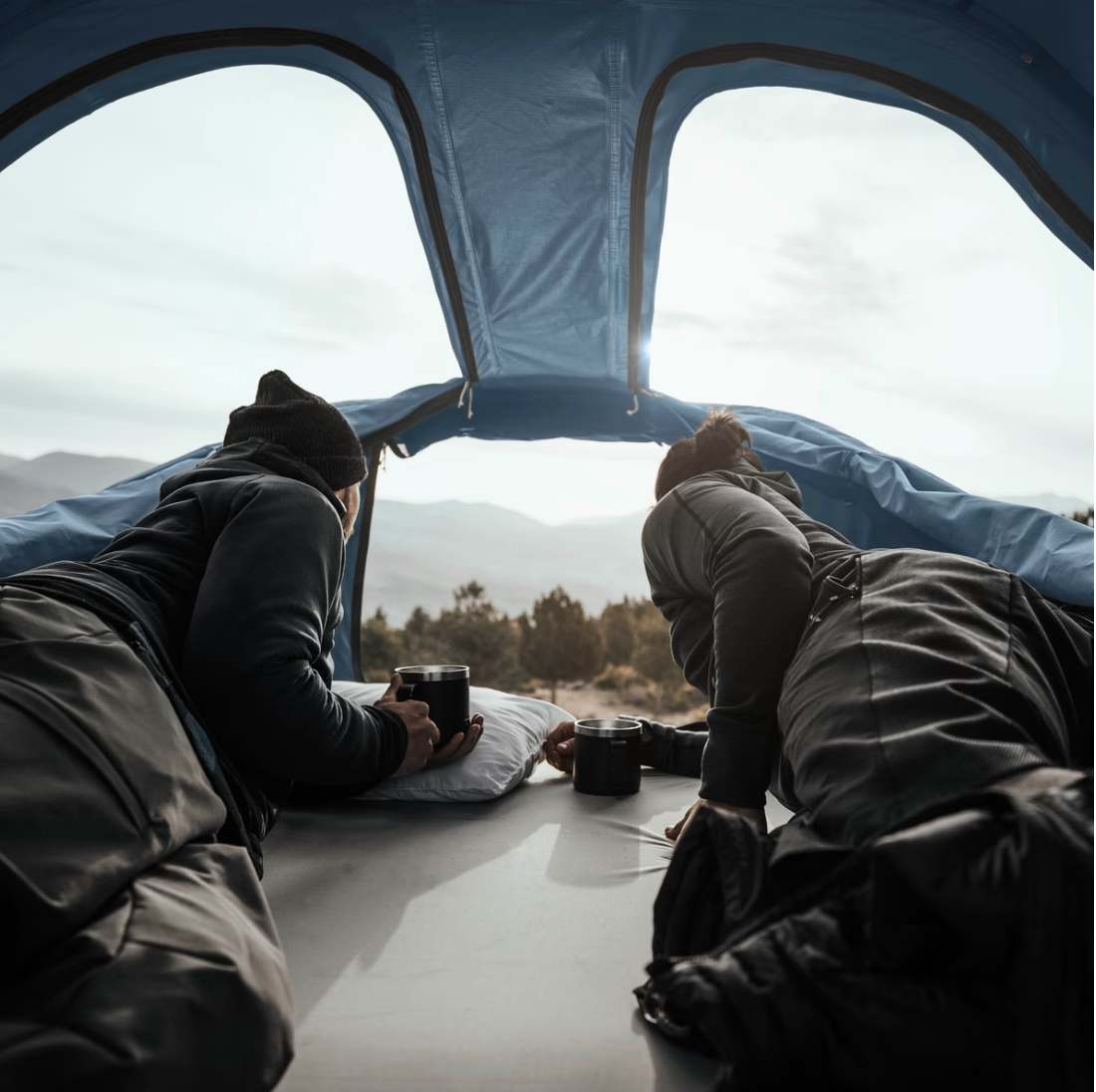 Thule Approach Dark Slate Roof Top Tent