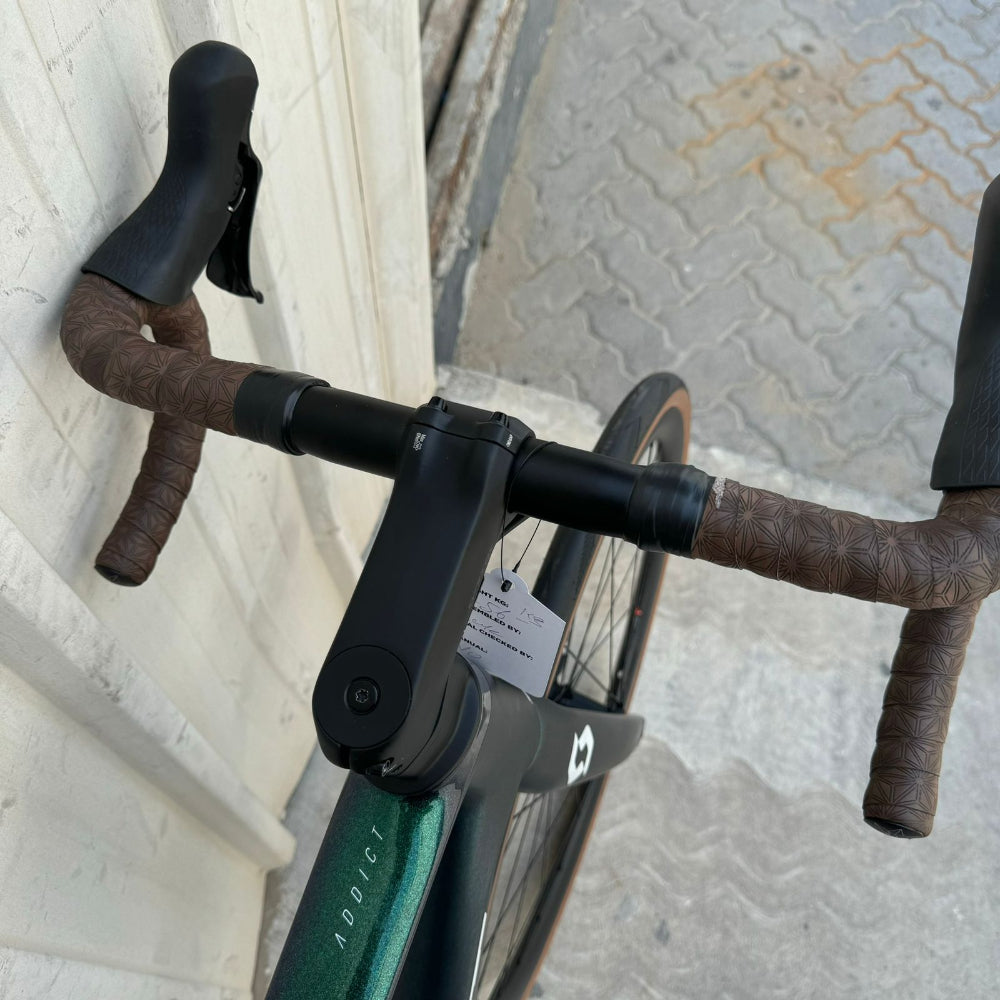 Preloved Scott Addict 20 Road Bike