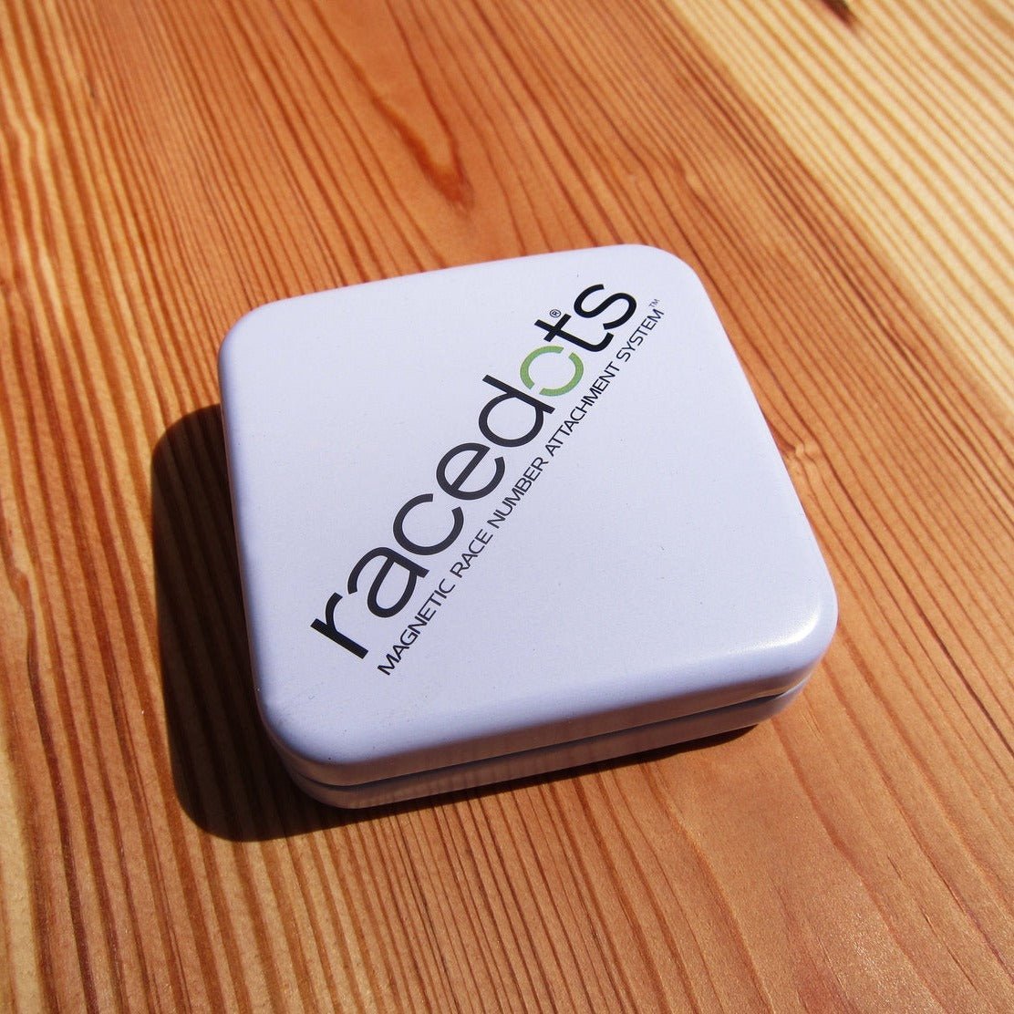 Racedots Storage Tin - Wolfis