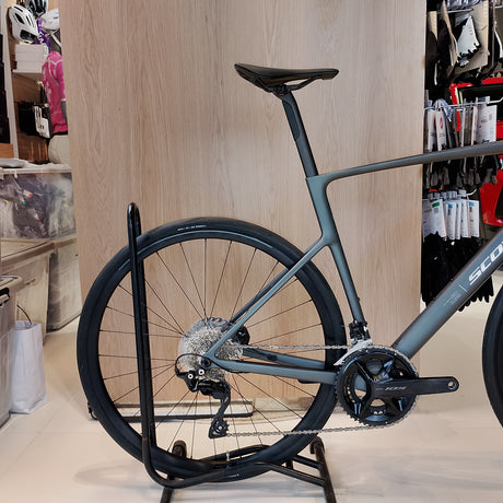 Preloved Scott Addict 50 Road Bike