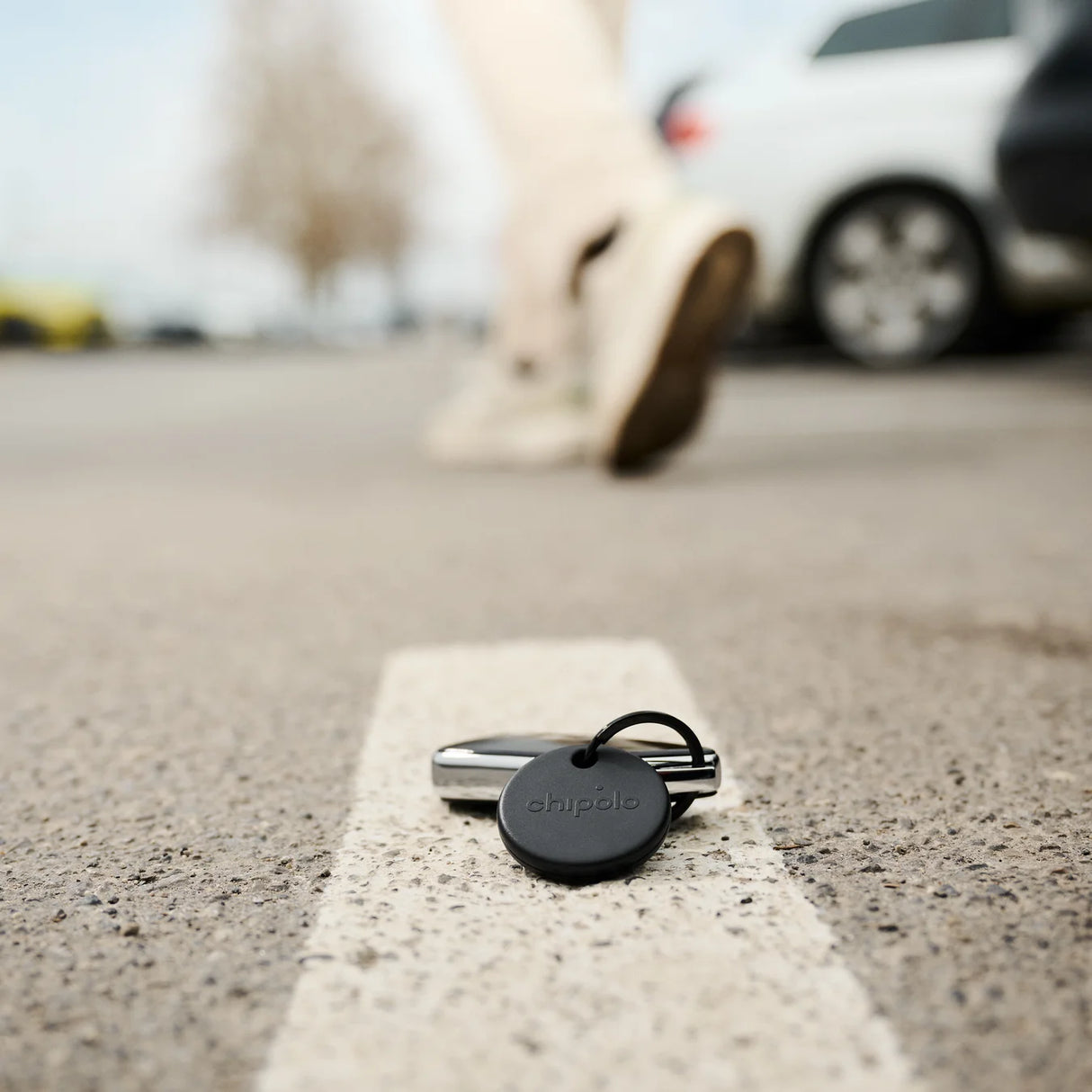 Chipolo POP GPS Tracking Tag For Apple Find My or Google's Find My Device