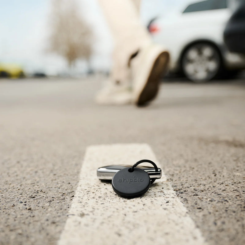 Chipolo POP GPS Tracking Tag For Apple Find My or Google's Find My Device