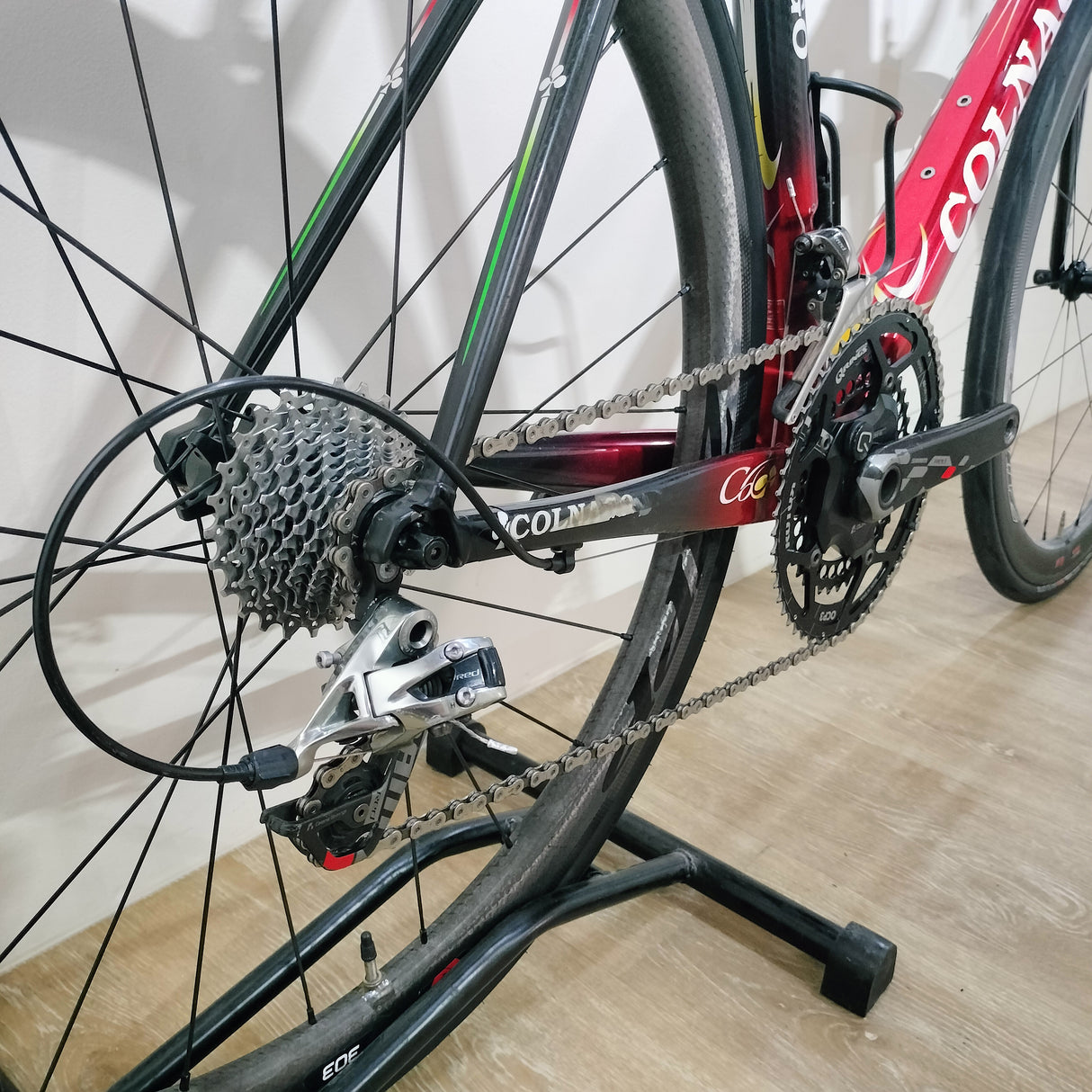 Preloved Custom Colnago V2-R Road Bike
