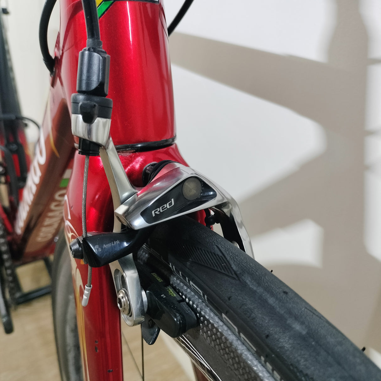 Preloved Custom Colnago V2-R Road Bike