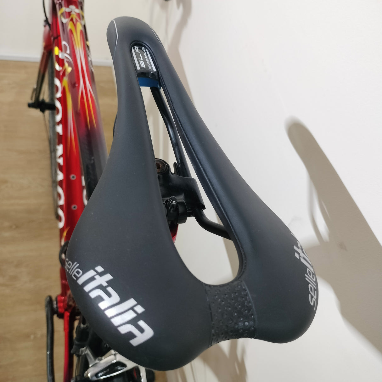Preloved Custom Colnago V2-R Road Bike