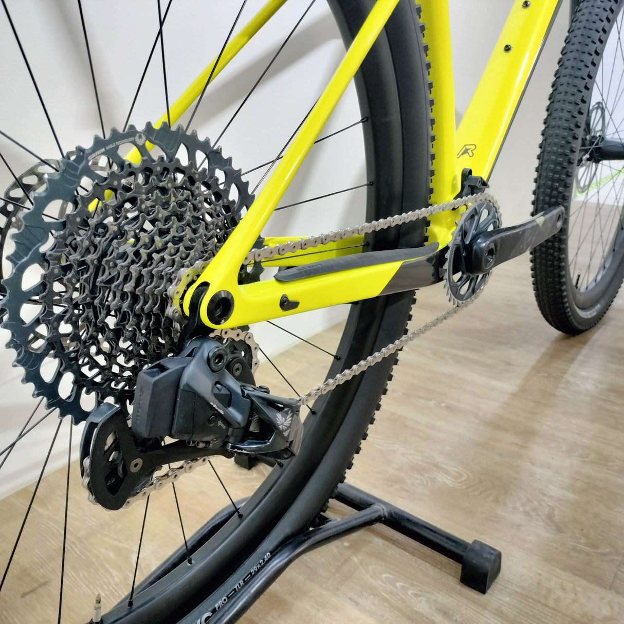 Preloved Scott Scale RC World Cup Mountain Bike