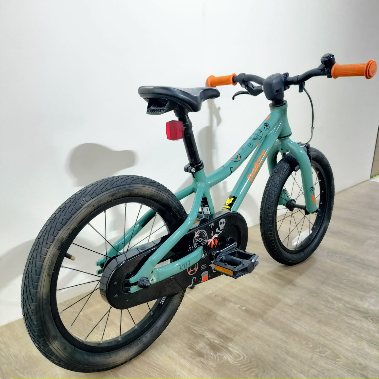 Preloved Scott Roxter 16 Kids Bike