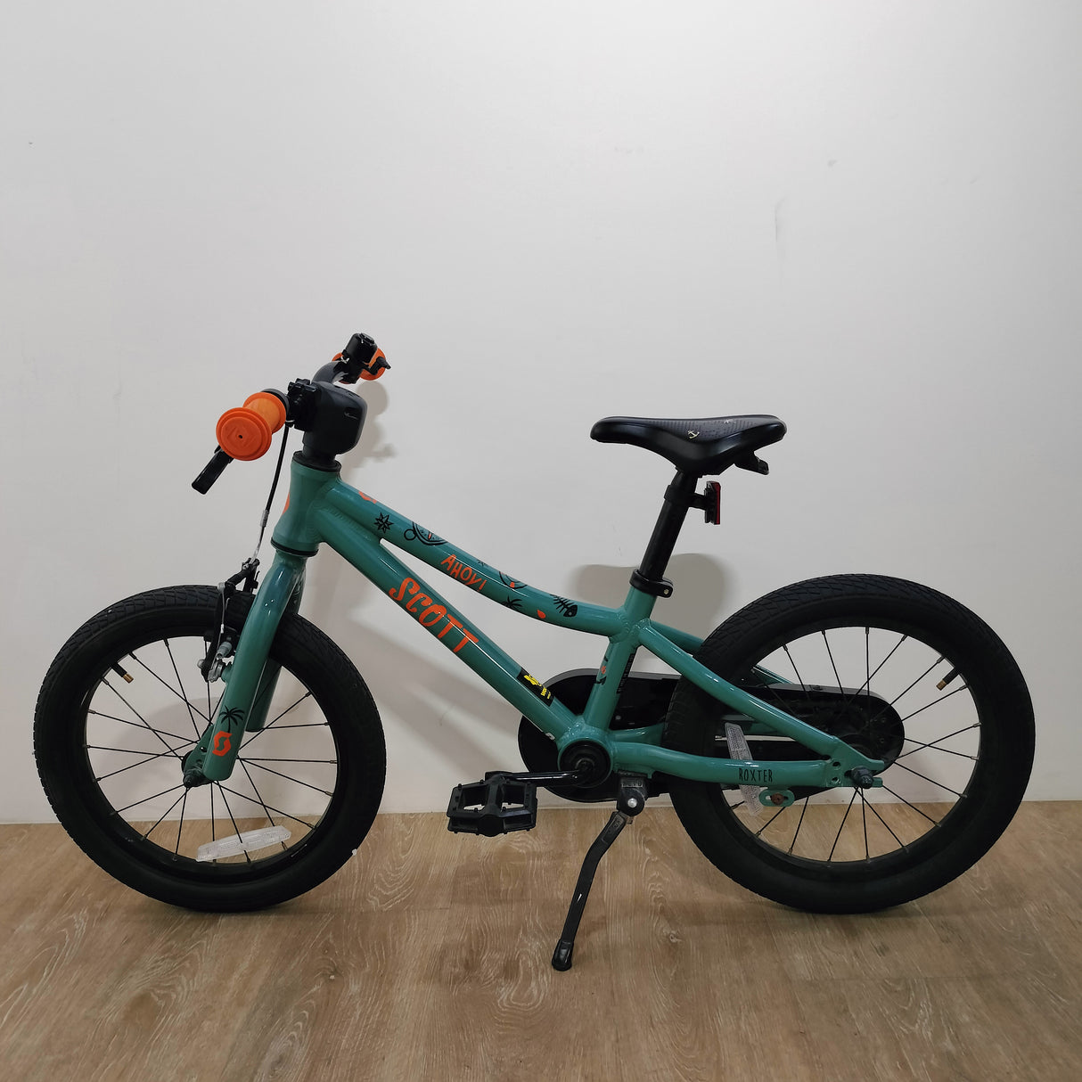 Preloved Scott Roxter 16 Kids Bike