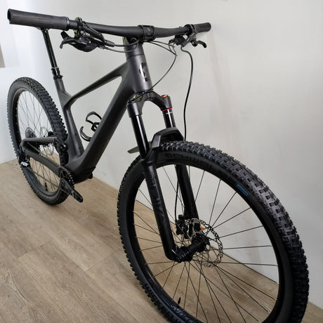 Preloved Custom Scott Spark 940 Mountain Bike