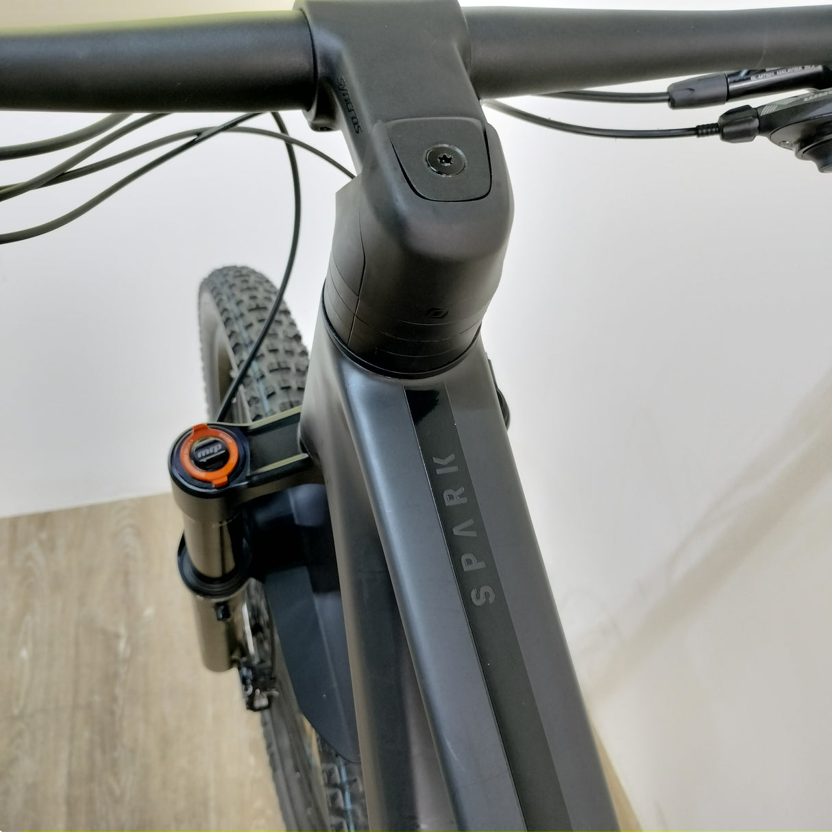 Preloved Custom Scott Spark 940 Mountain Bike