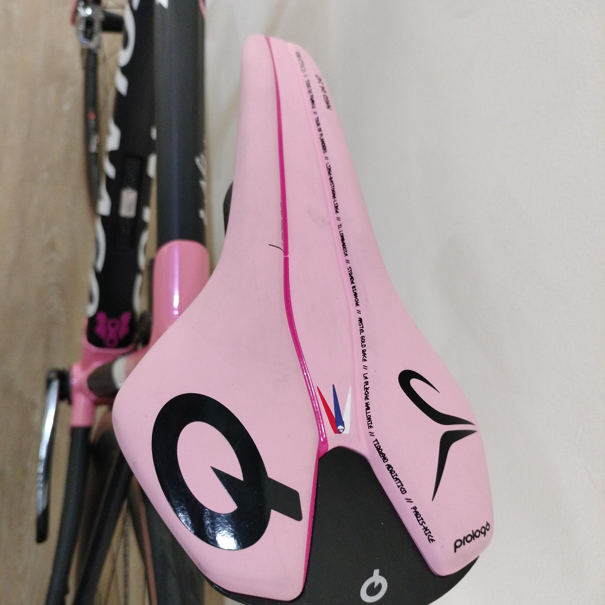 Preloved Colnago C64 SRAM Red Etap AXS Road Bike