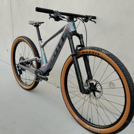 Preloved Spark RC Pro Mountain Bike