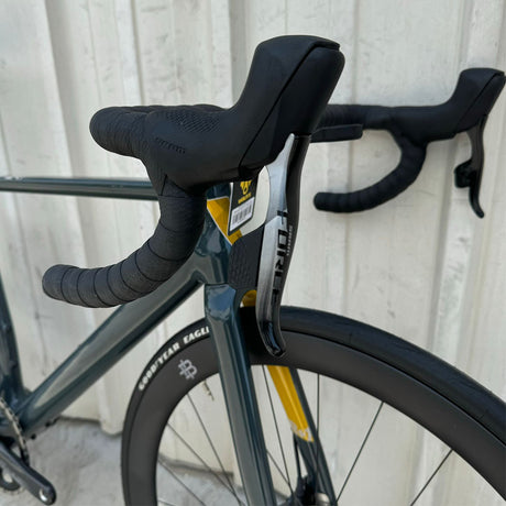Preloved Vielo R+1 Alto Sram Force etap AXS 1x12 with Black Inc Small Road Bike