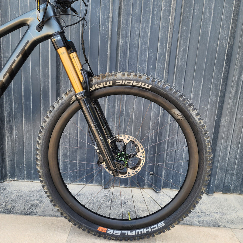 Preloved Scott Genius 900 Ultimate Mountain Bike