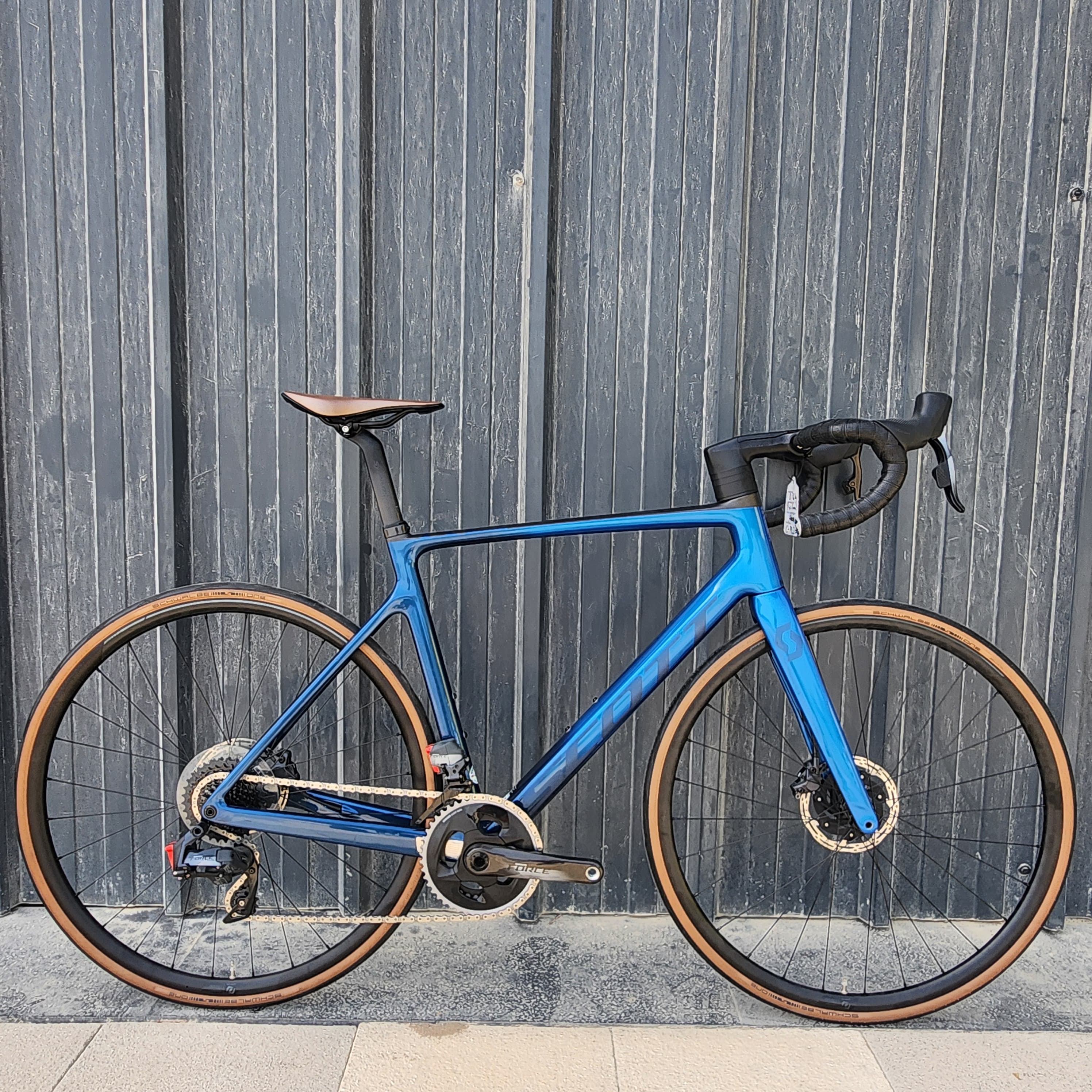 Preloved SCOTT Addict RC 20 Road Bike
