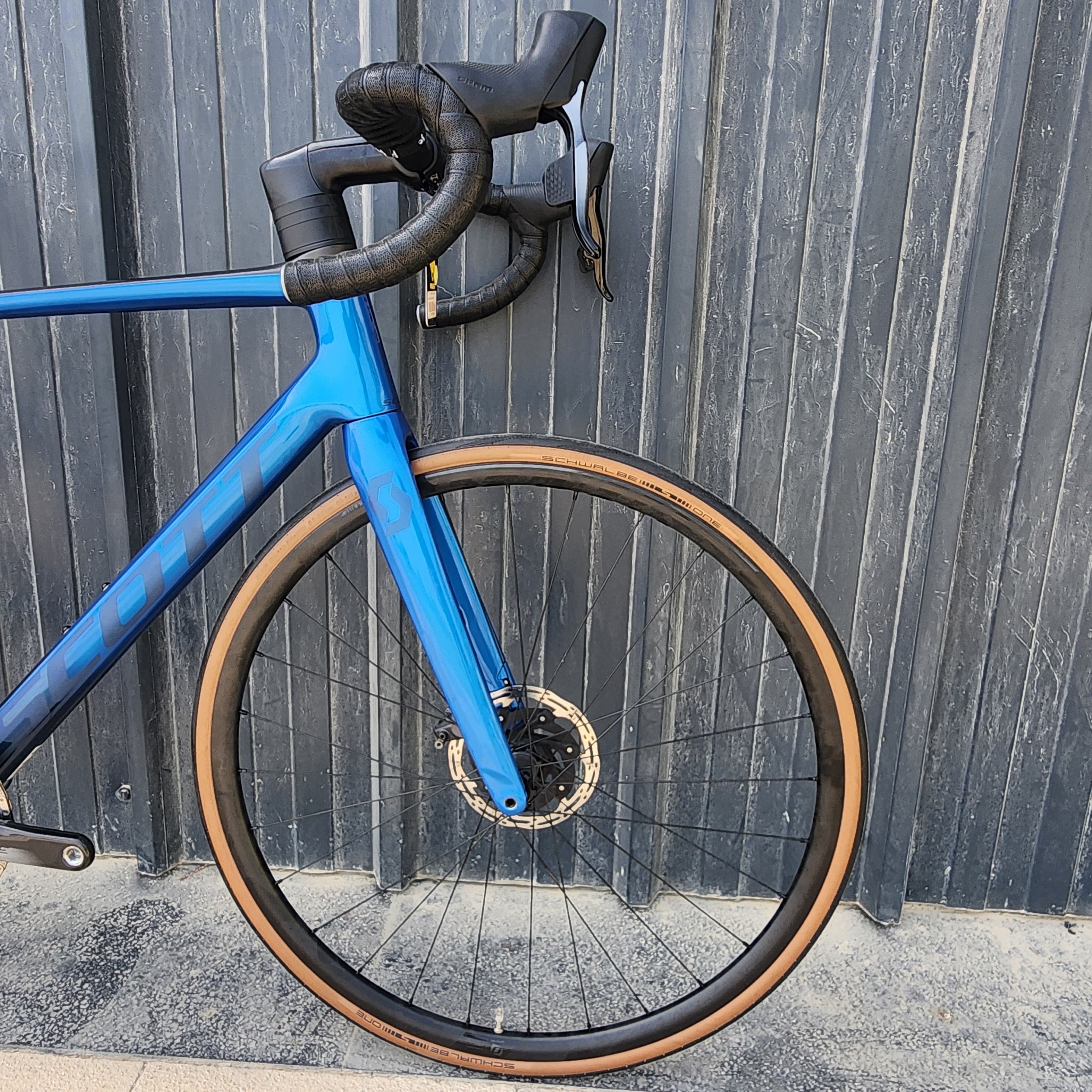Preloved SCOTT Addict RC 20 Road Bike