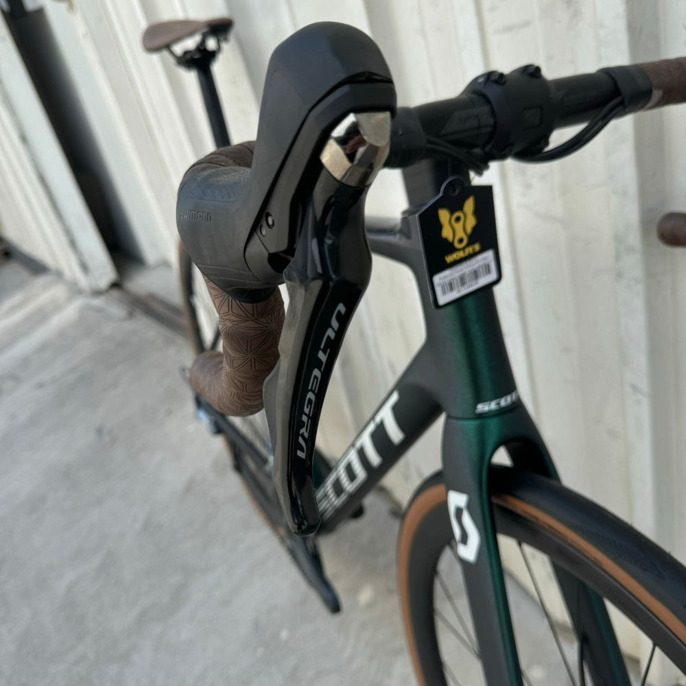 Preloved Scott Addict 20 Road Bike