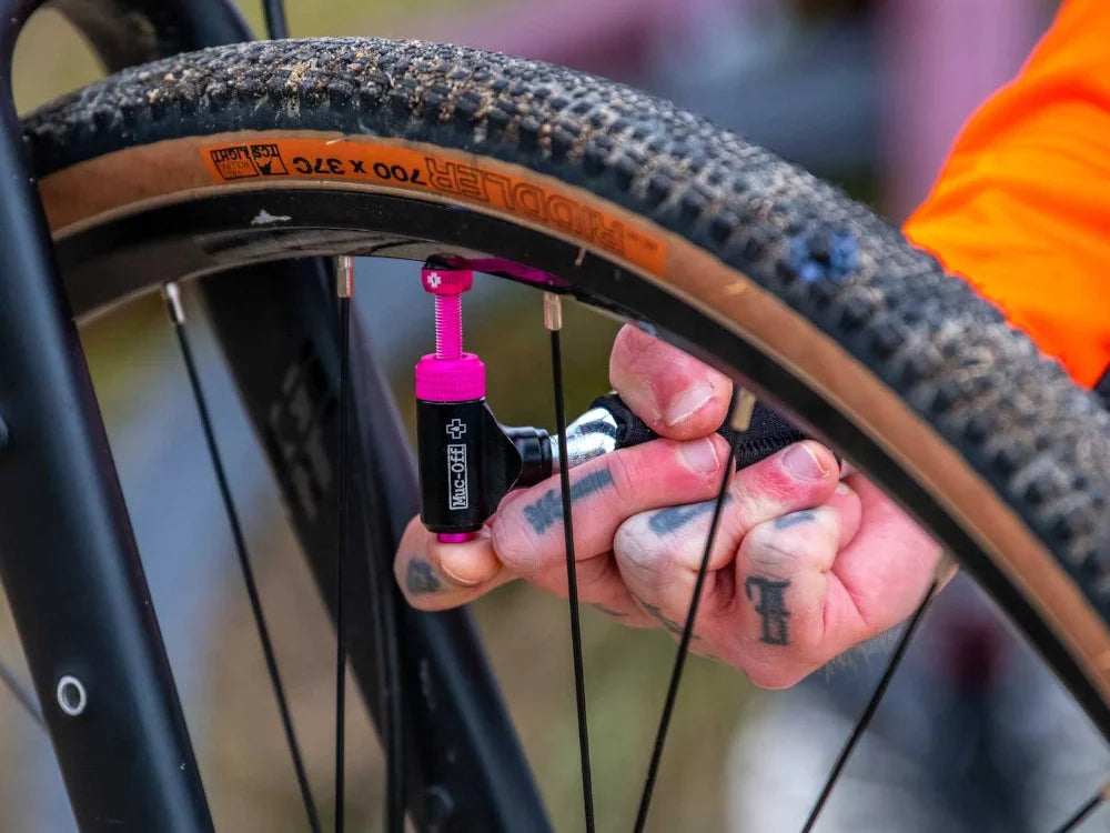 Muc-Off Road Inflator Kit